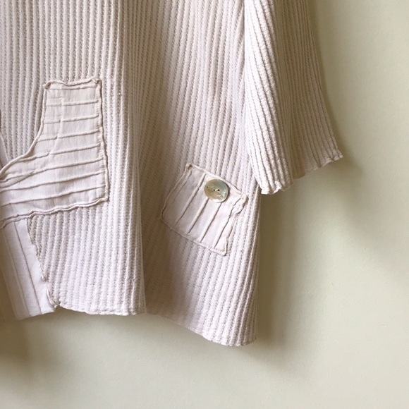 FENINI Lagenlook thermal knit tunic length top. - Picture 4 of 7